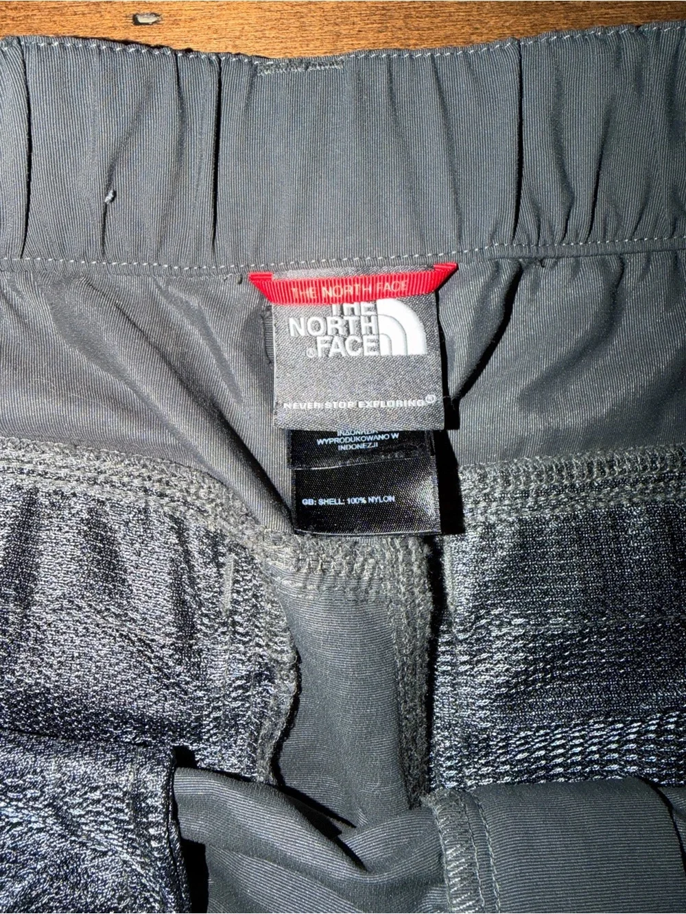 The North Face Men's Convertible Cargo Pants dark gray